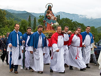 Santuario di Capo dAcqua, torna la processione della Santissima Trinit