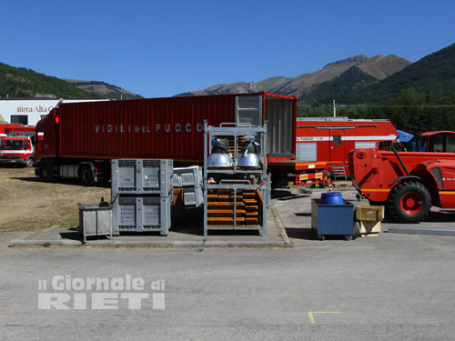 Terremoto, partiti i primi aiuti da Roma. Arriveranno al Campo base di Cittareale