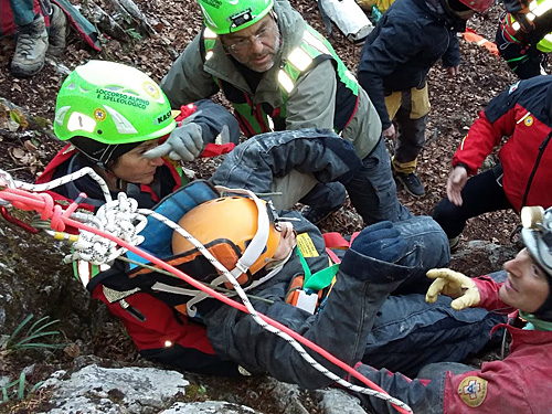 Concluso il salvataggio della giovane speleologa nella Grotta di Cittareale